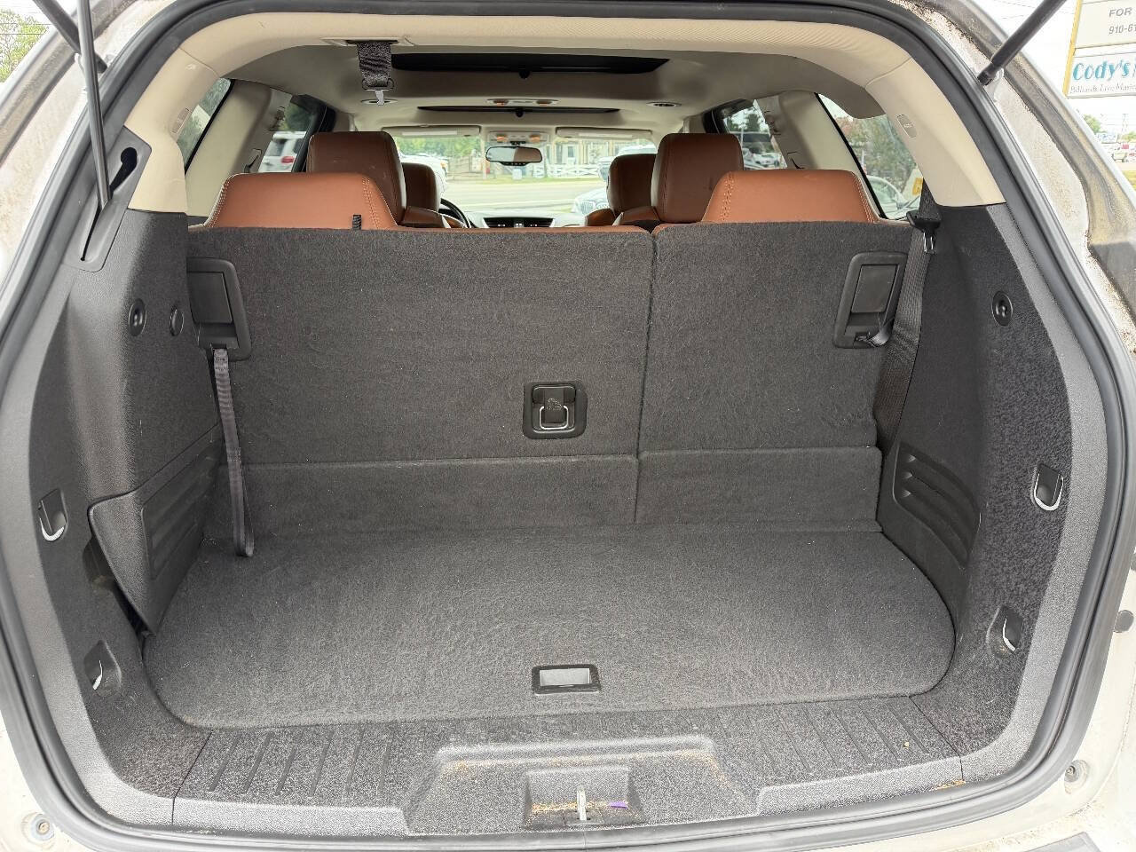 Used 2016 Chevrolet Traverse LT FWD image 14