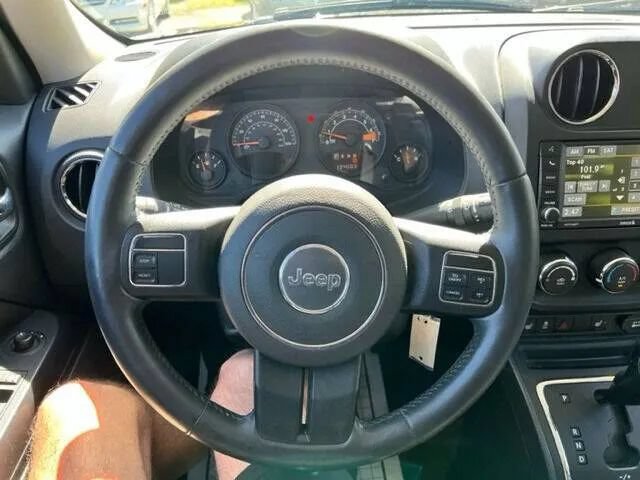 Used 2015 Jeep Patriot High Altitude FWD image 8