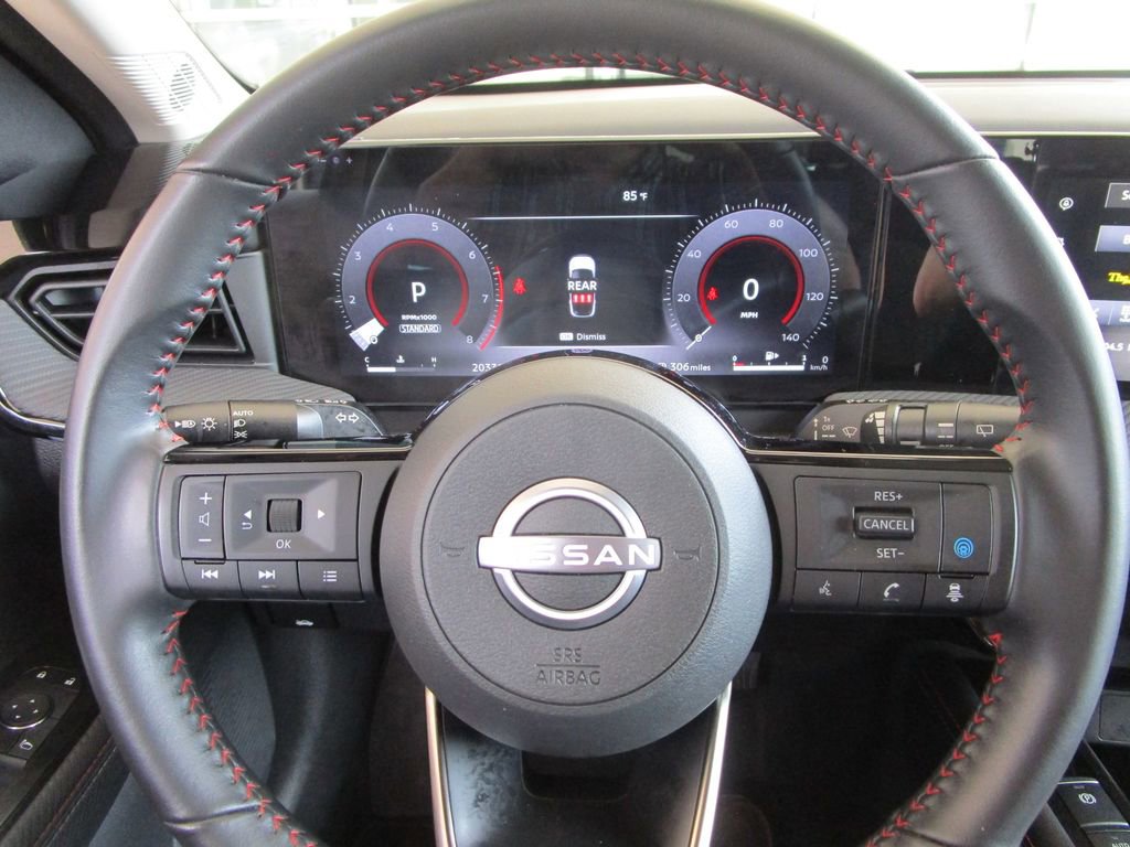 Used 2025 Nissan Kicks SR AWD/4WD image 27