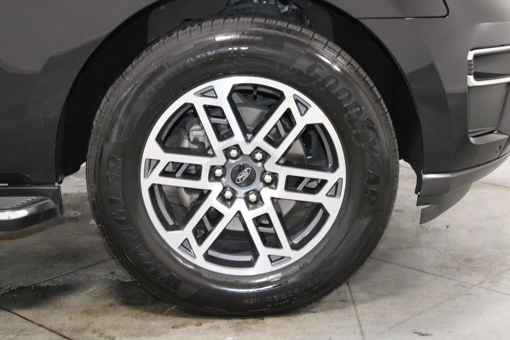 Used 2022 Ford Expedition Limited AWD/4WD image 13