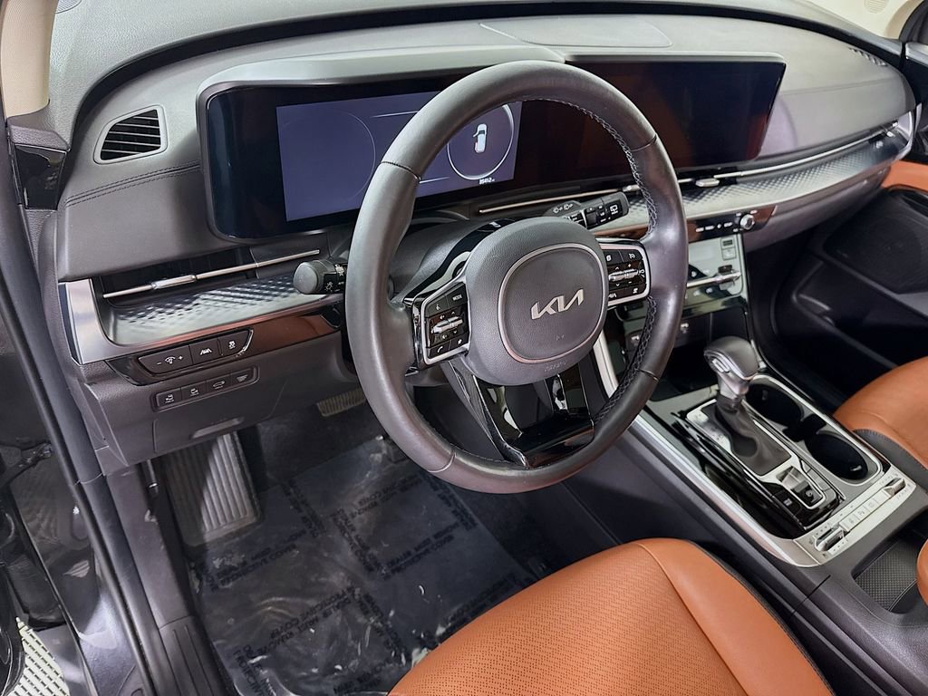Used 2024 Kia Carnival SX Prestige image 21