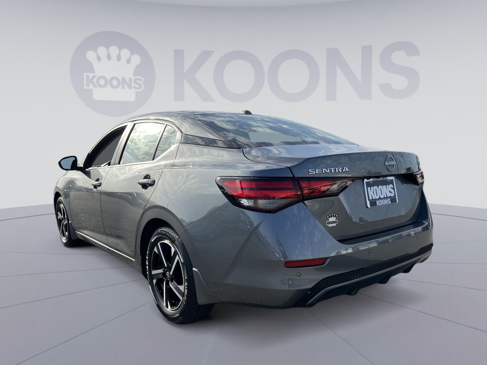 Used 2025 Nissan Sentra SV w/ Trunk Package FWD image 4