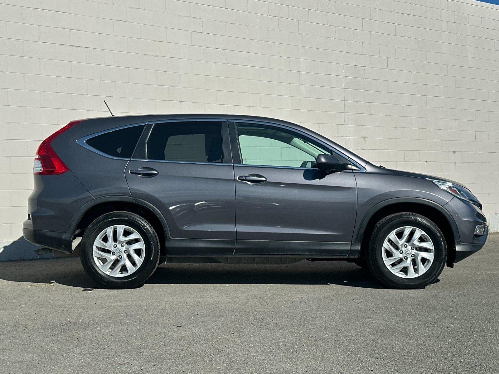 Used 2016 Honda CR-V EX image 2