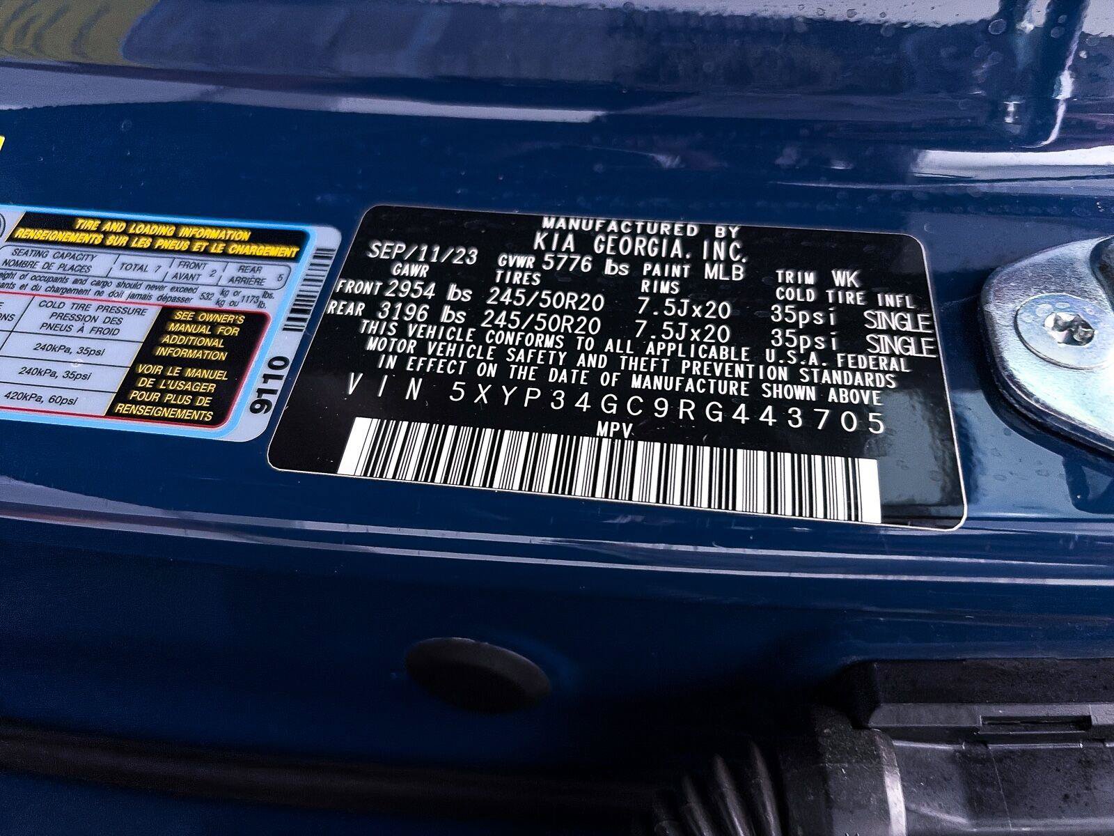 Used 2024 Kia Telluride EX w/ EX Captain's Chair Package FWD image 31