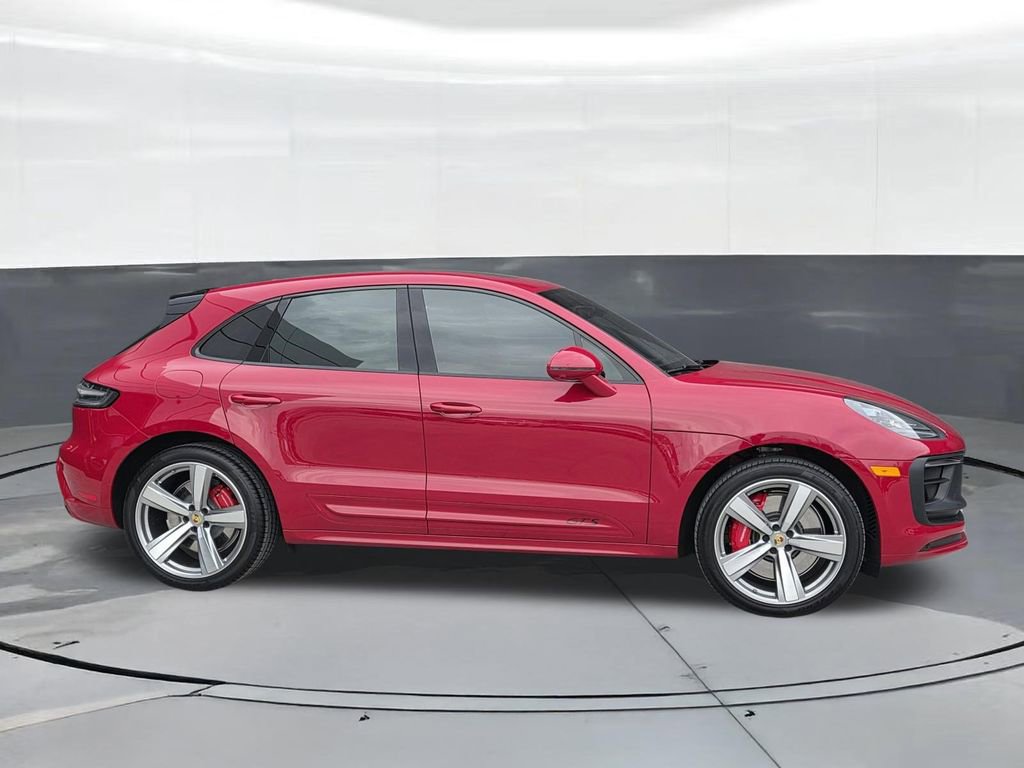 Certified 2025 Porsche Macan GTS image 7