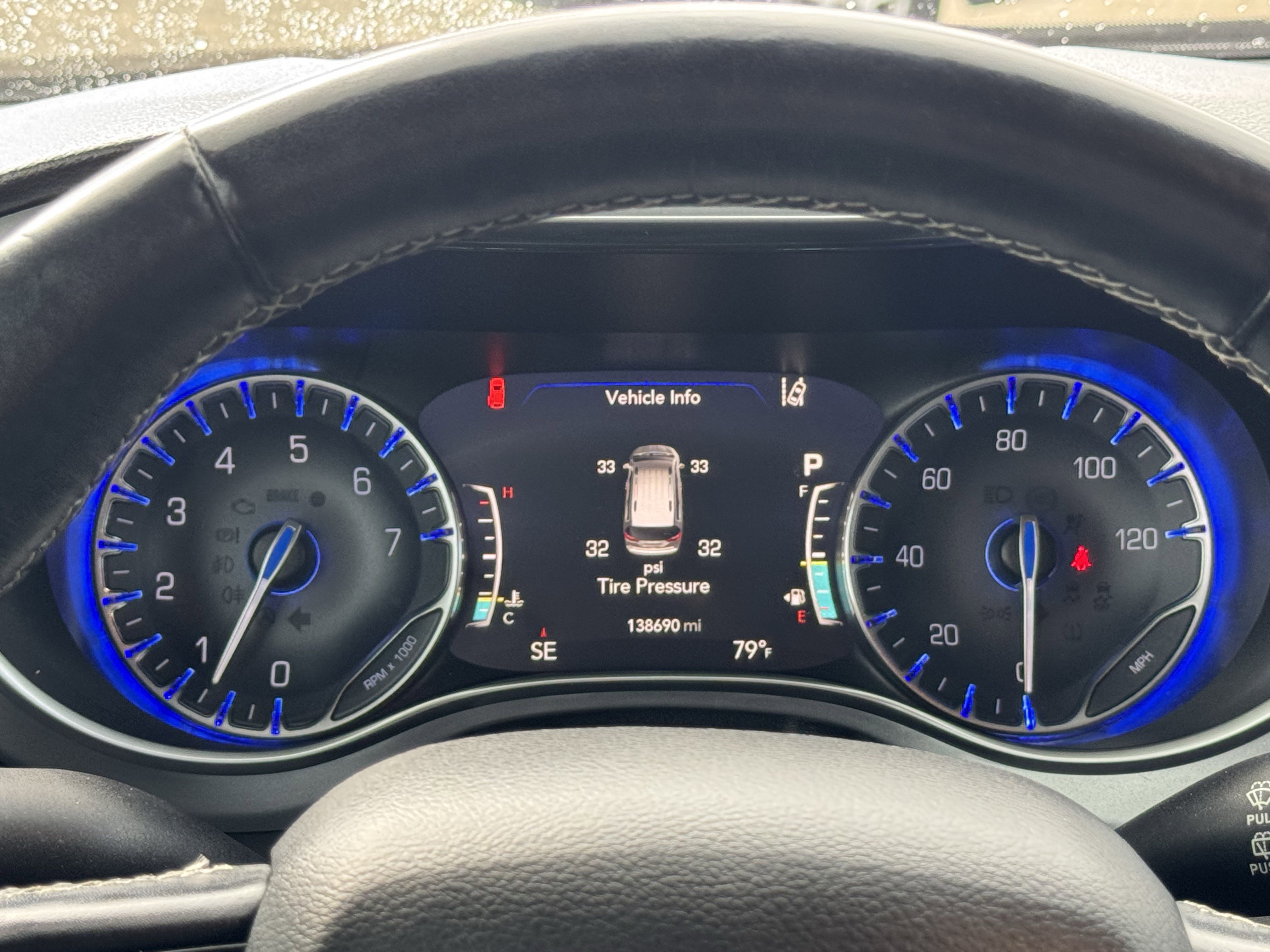 Used 2019 Chrysler Pacifica Touring-L Plus w/ Advanced Safetytec Group FWD image 16