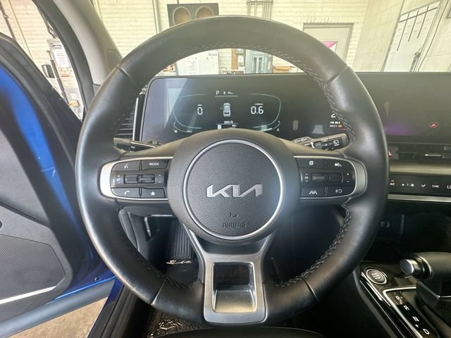 Used 2023 Kia Sportage EX AWD/4WD image 16