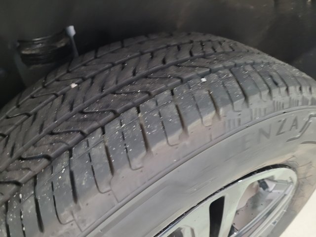 Used 2023 GMC Terrain SLE image 23