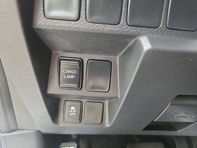 Used 2024 Nissan Frontier S RWD image 18