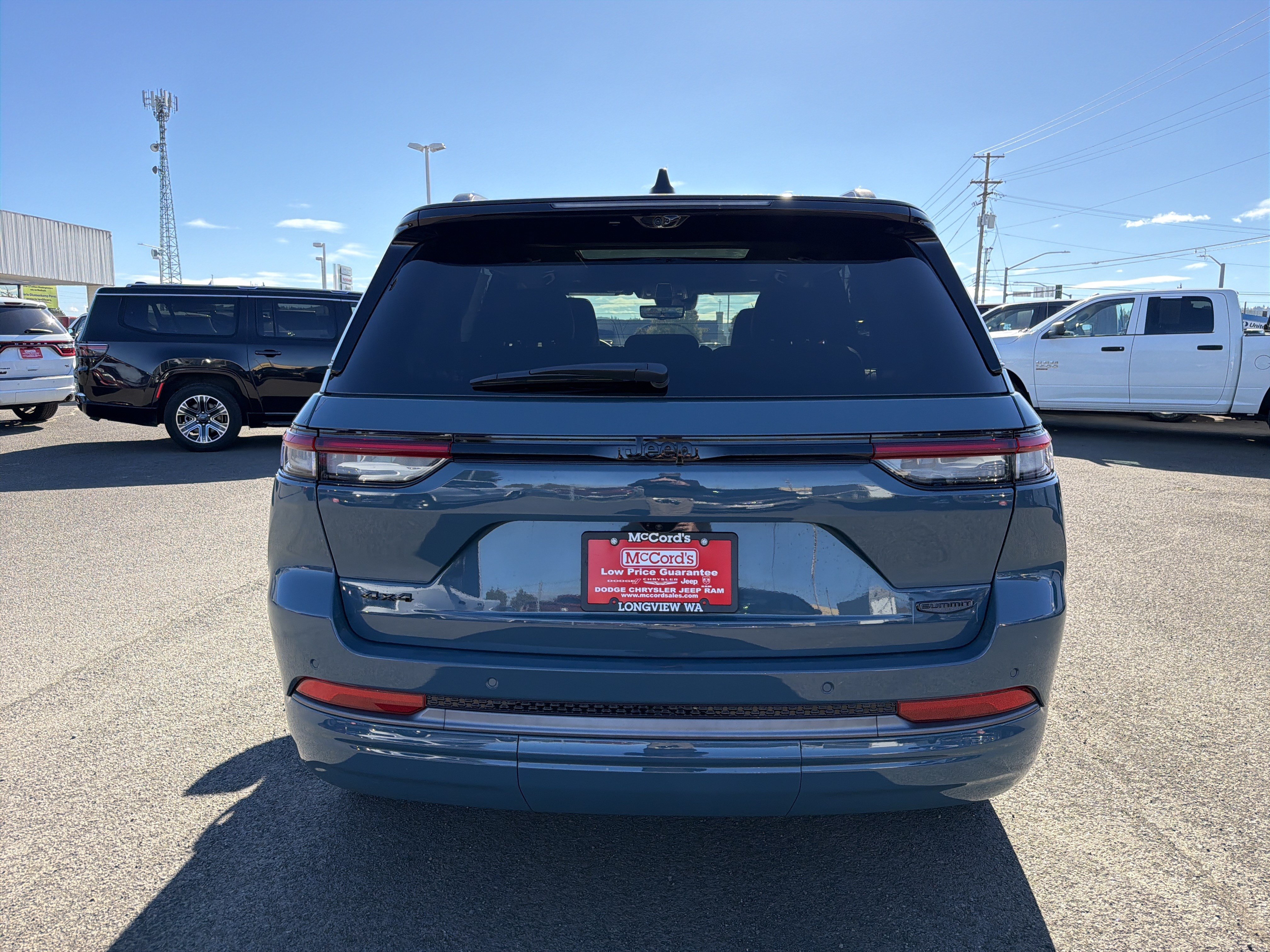 New 2027 Jeep Grand Cherokee Summit AWD/4WD image 4