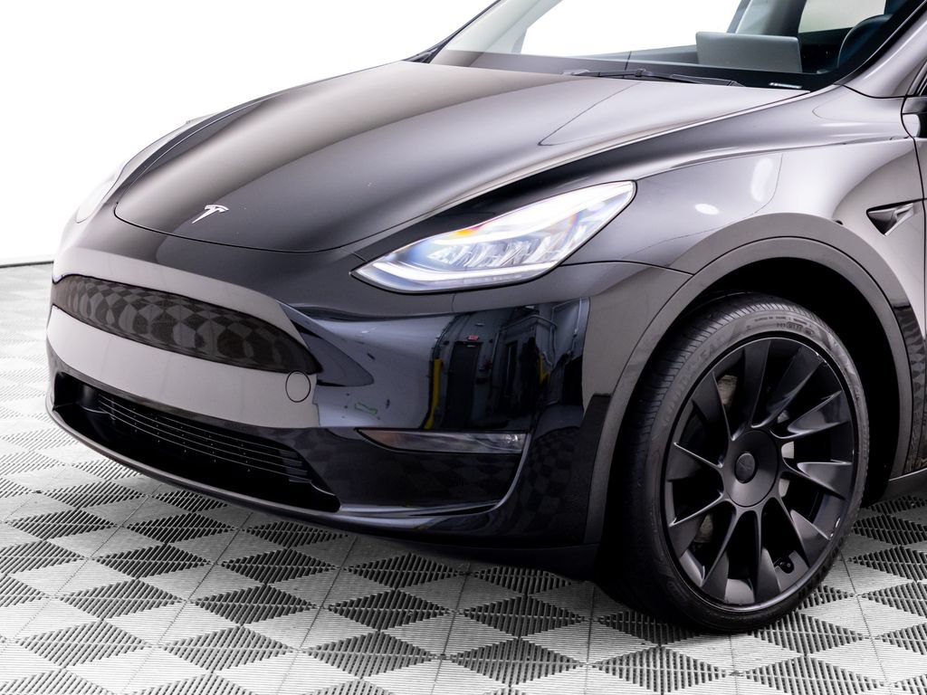 Used 2023 Tesla Model Y Long Range AWD/4WD image 39