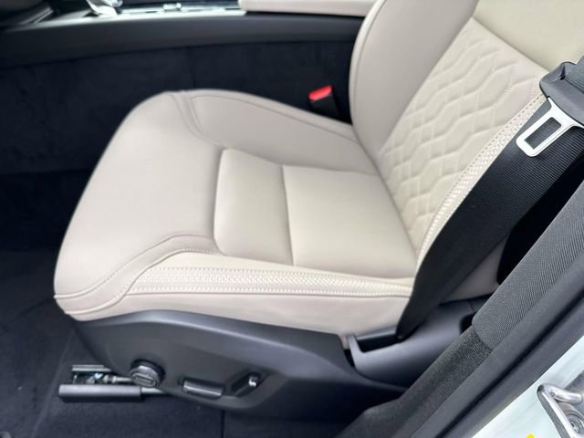 New 2026 Volvo XC60 B5 Plus w/ Climate Package image 20