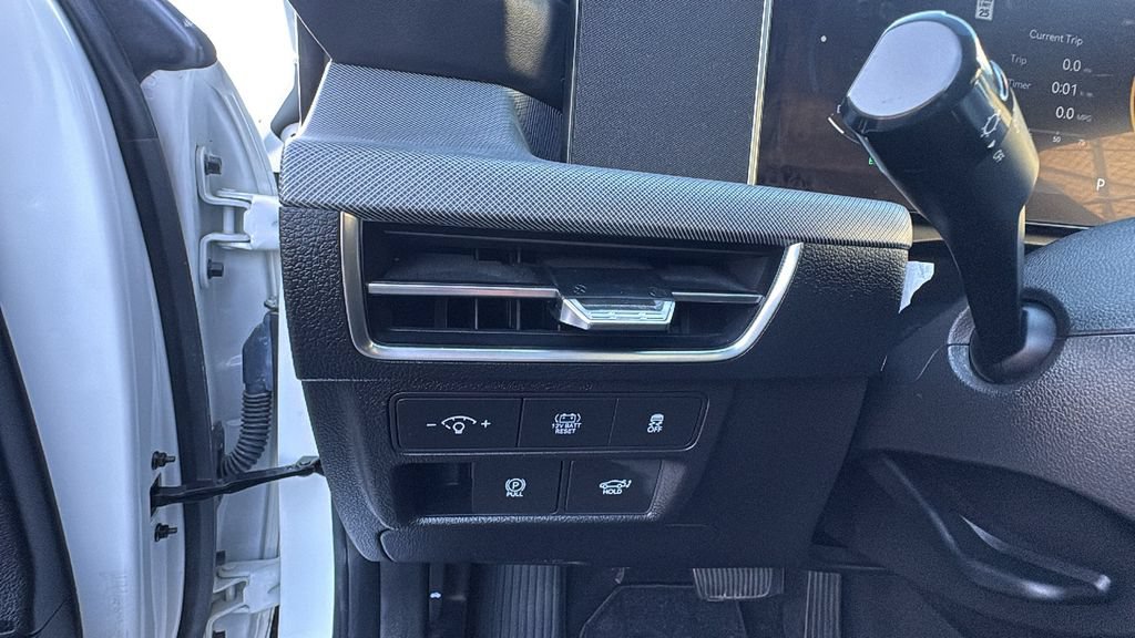 Used 2025 Hyundai Sonata Limited FWD image 15