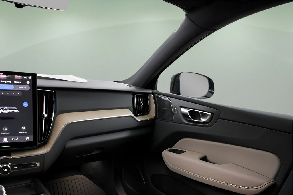 Certified 2026 Volvo XC60 B5 Plus w/ Protection Package Premier AWD/4WD image 15