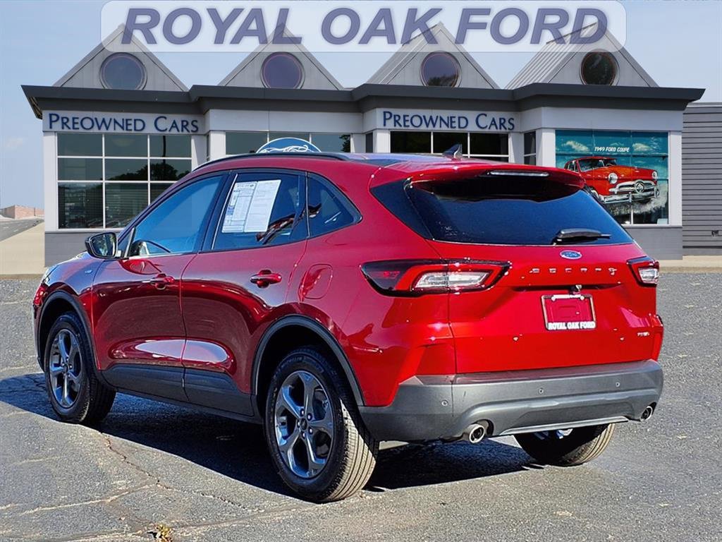 Used 2025 Ford Escape ST-Line w/ Tech Pack #1 image 2