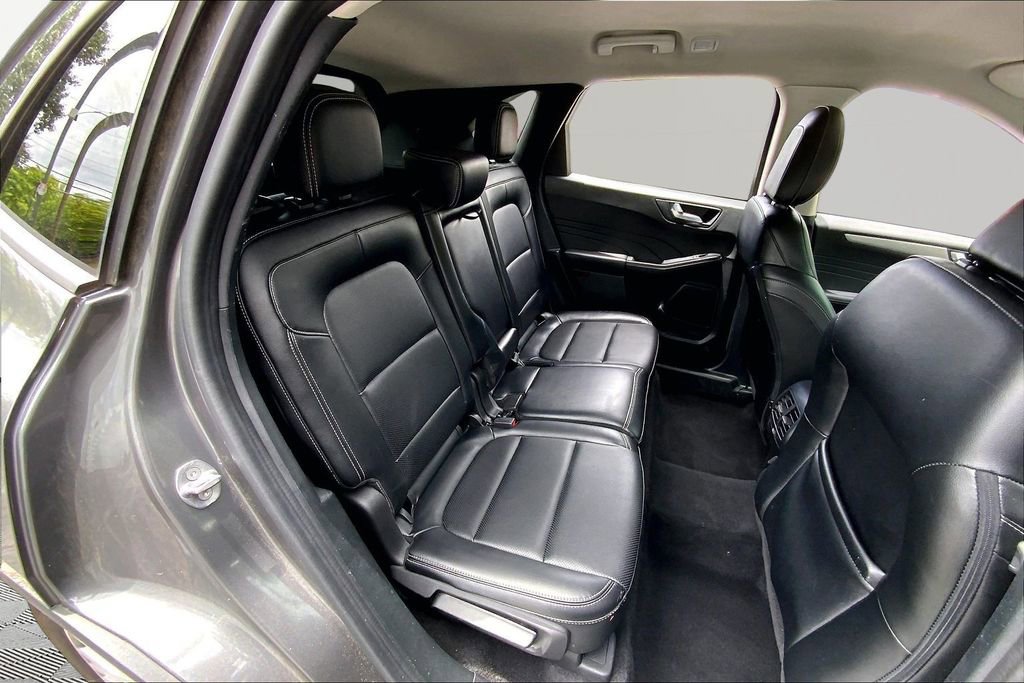 Used 2022 Ford Escape SEL FWD image 17