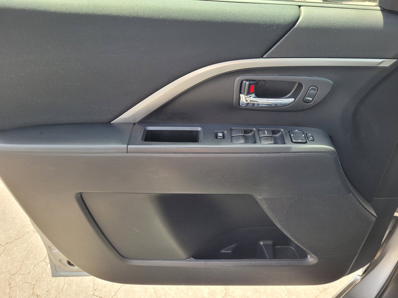 Used 2015 MAZDA MAZDA5 Touring FWD image 22