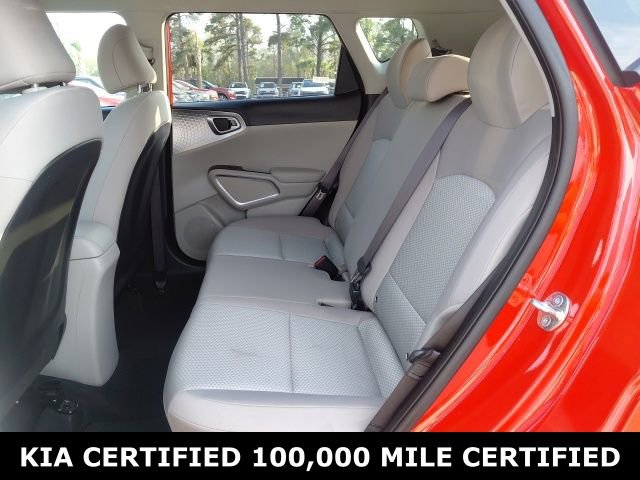 Certified 2025 Kia Soul LX image 21