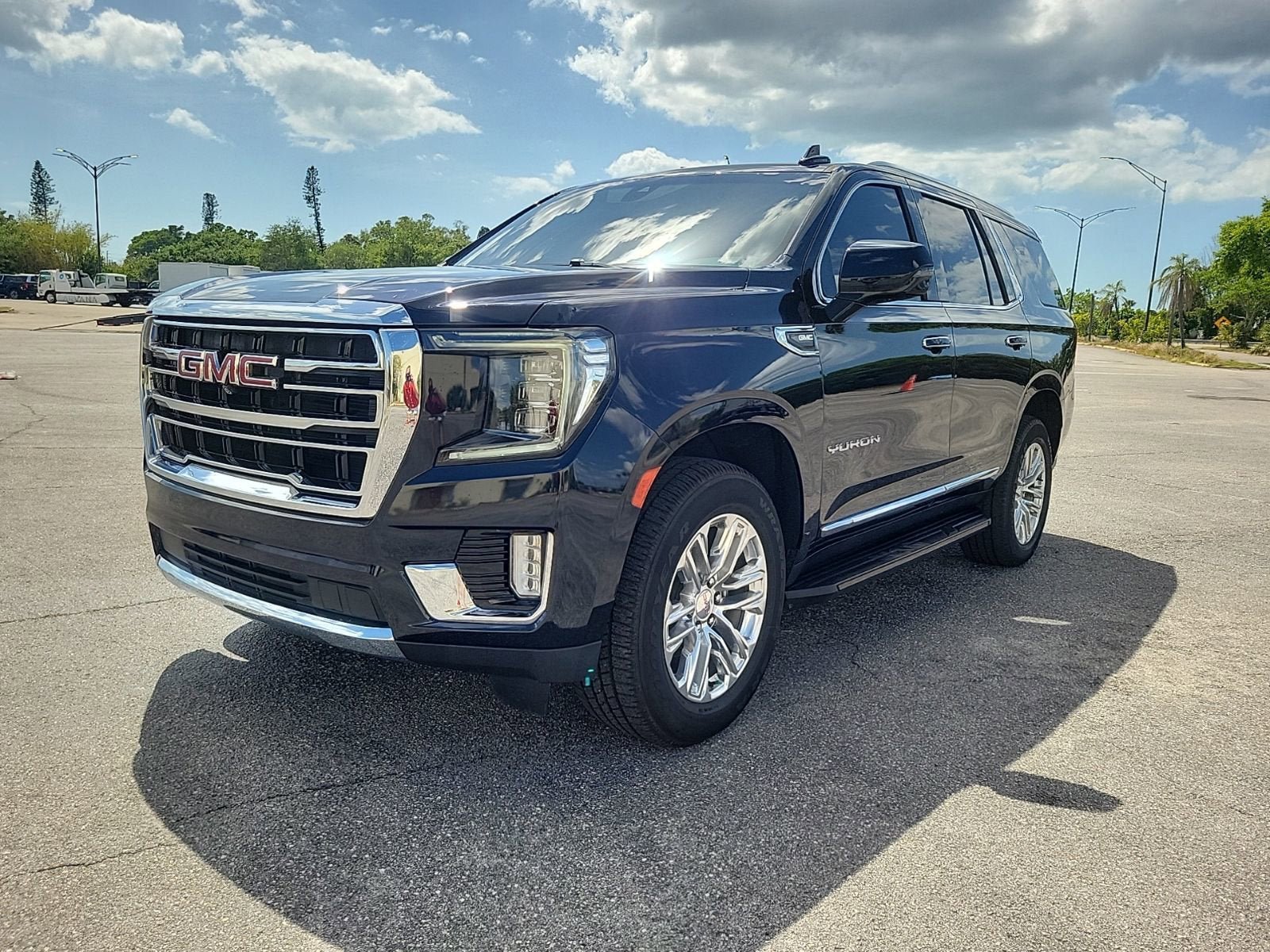 Used 2021 GMC Yukon SLT w/ Rear Media and Nav Package RWD video 2