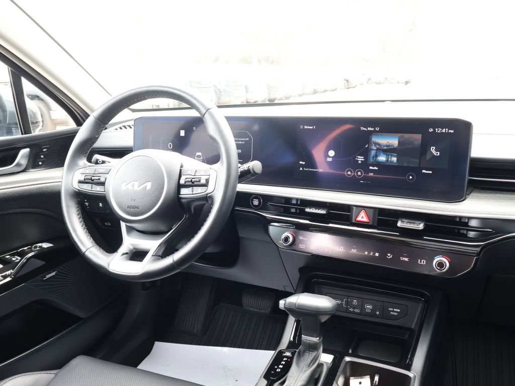 Used 2025 Kia K5 EX image 27