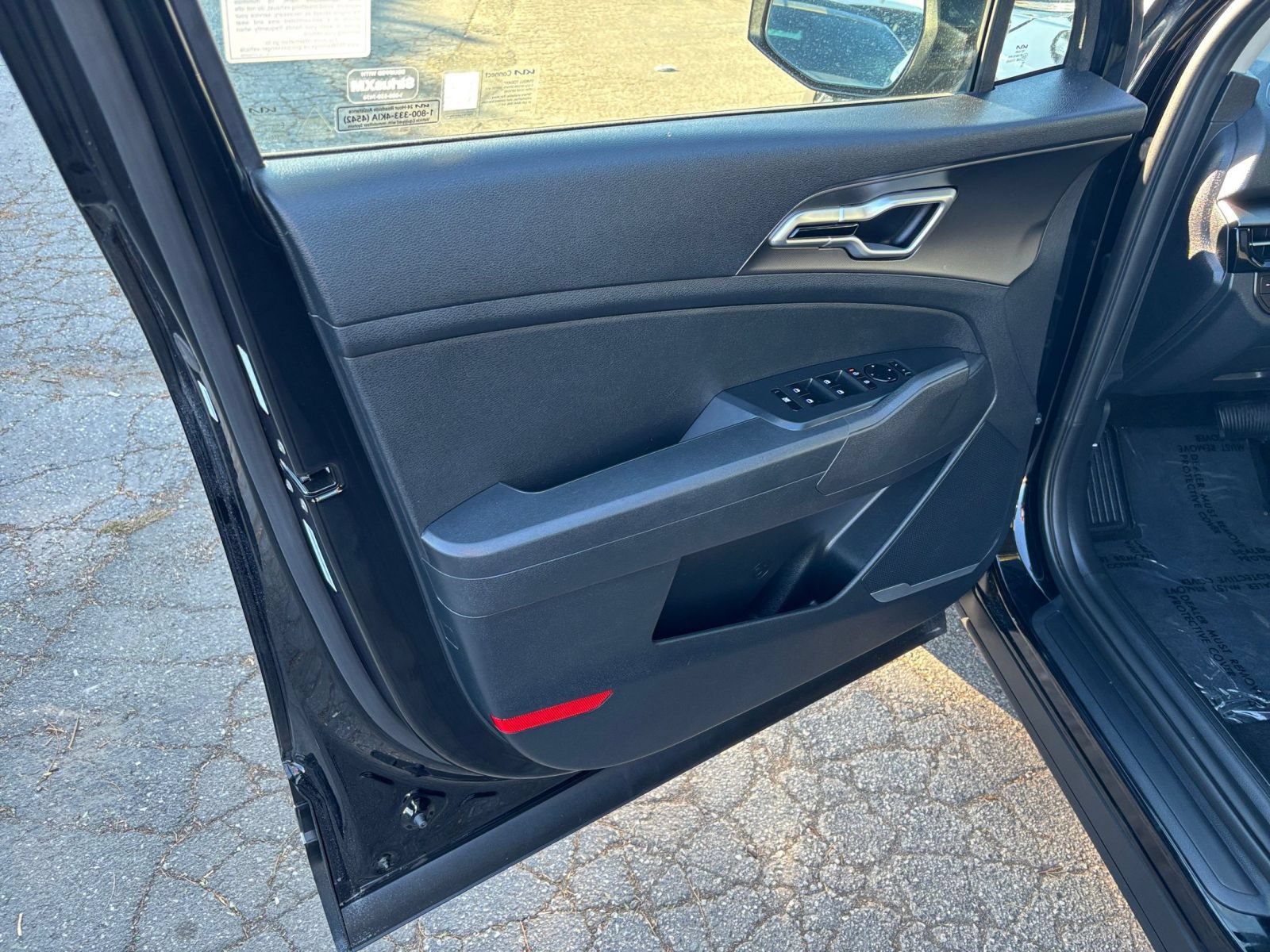 Used 2026 Kia Sportage LX FWD image 18