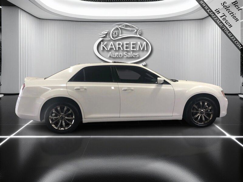 Used 2014 Chrysler 300 S AWD/4WD image 4