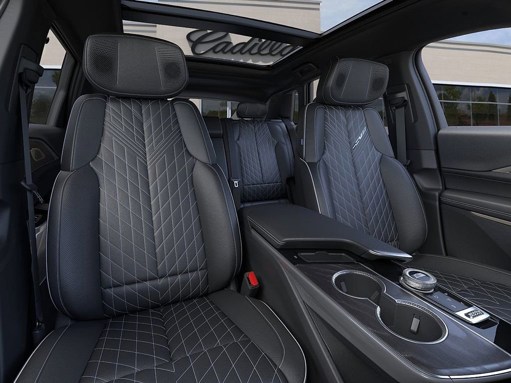 New 2026 Cadillac Lyriq V image 16