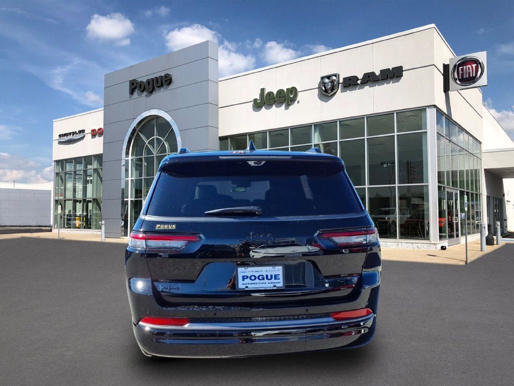 New 2027 Jeep Grand Cherokee L Limited AWD/4WD image 4