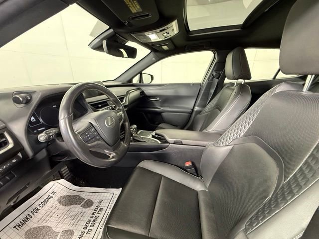 Used 2021 Lexus UX 200 w/ Premium Package FWD image 5
