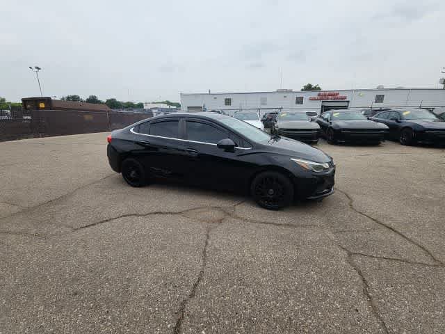Used 2017 Chevrolet Cruze LT w/ Convenience Package FWD image 11