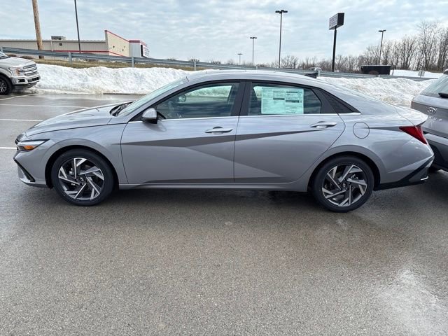 New 2026 Hyundai Elantra Limited image 2