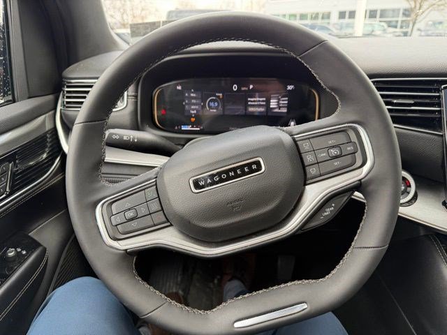 Used 2022 Jeep Wagoneer Series III image 14