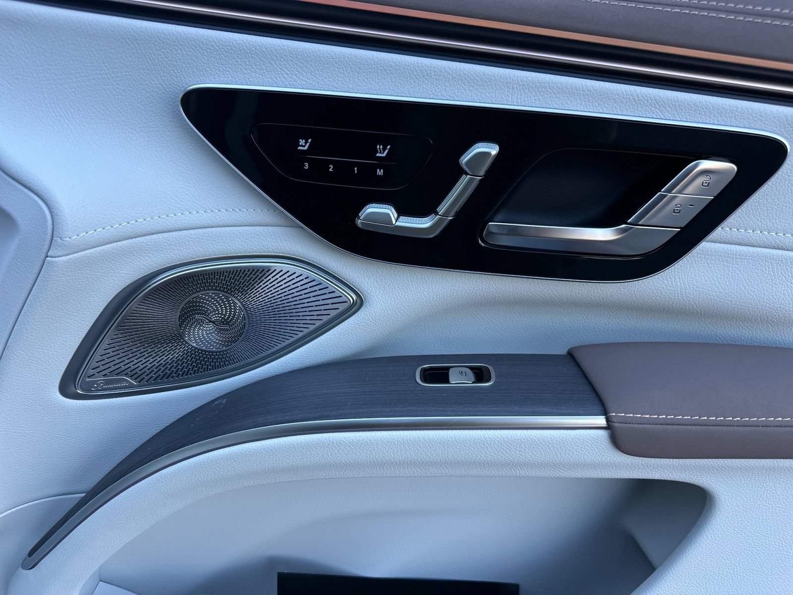 New 2026 Mercedes-Benz EQS 400 4MATIC SUV image 19