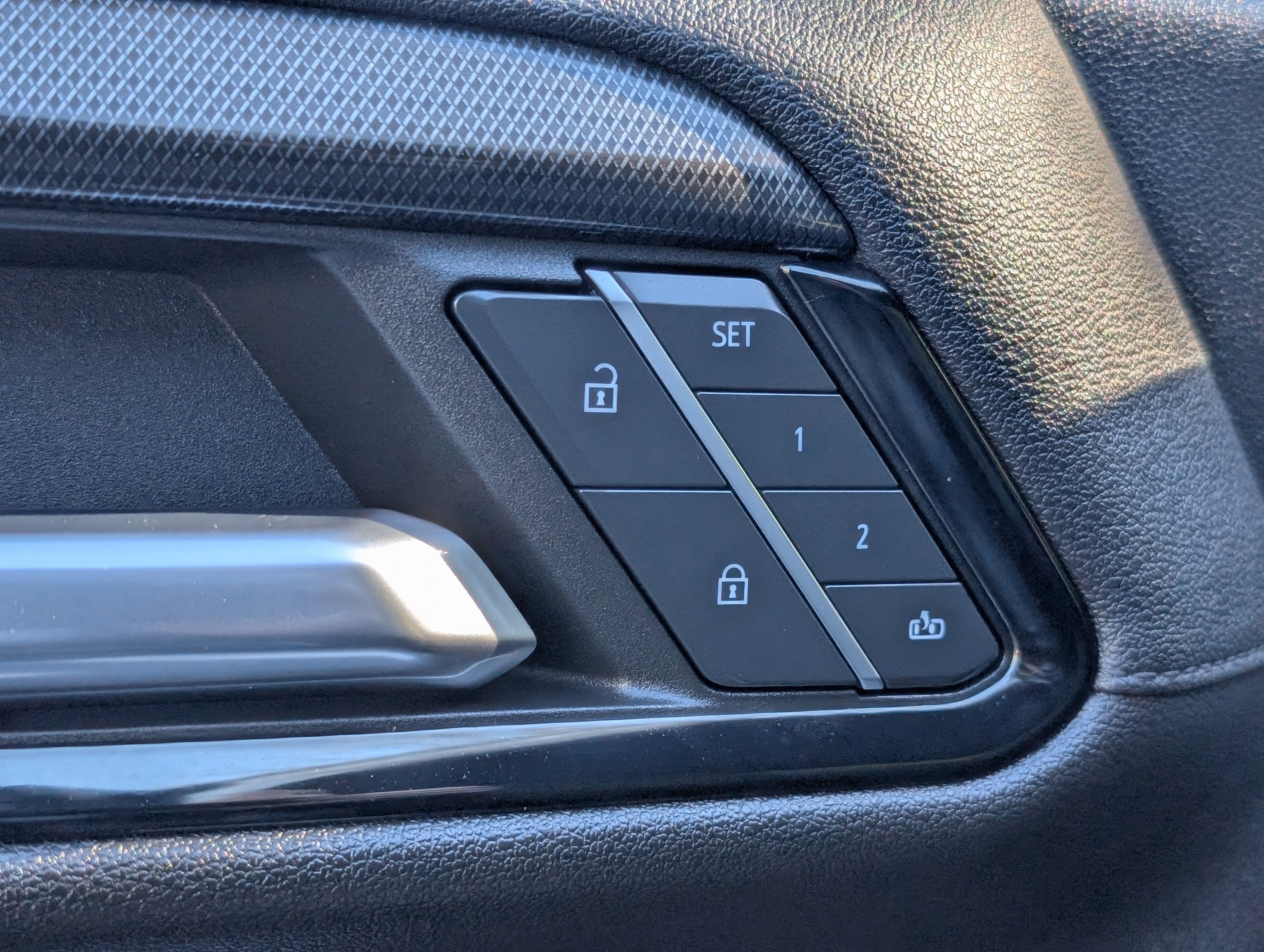 Used 2024 GMC Sierra 1500 AT4 w/ AT4 Premium Package image 28