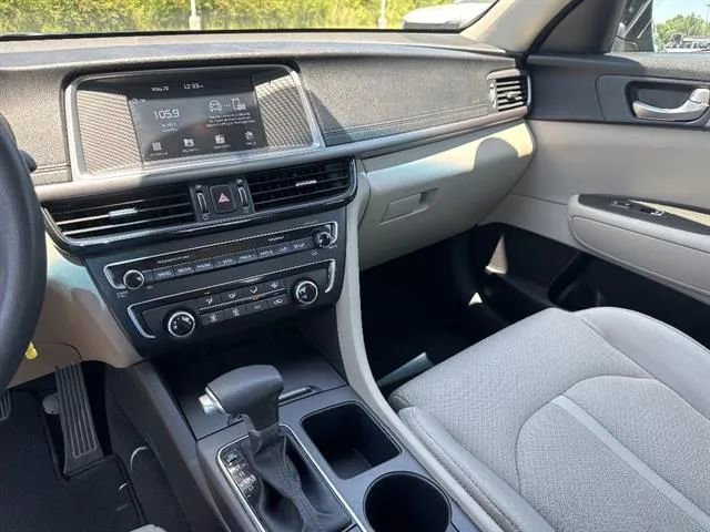 Used 2017 Kia Optima LX w/ Convenience Plus Package FWD image 11
