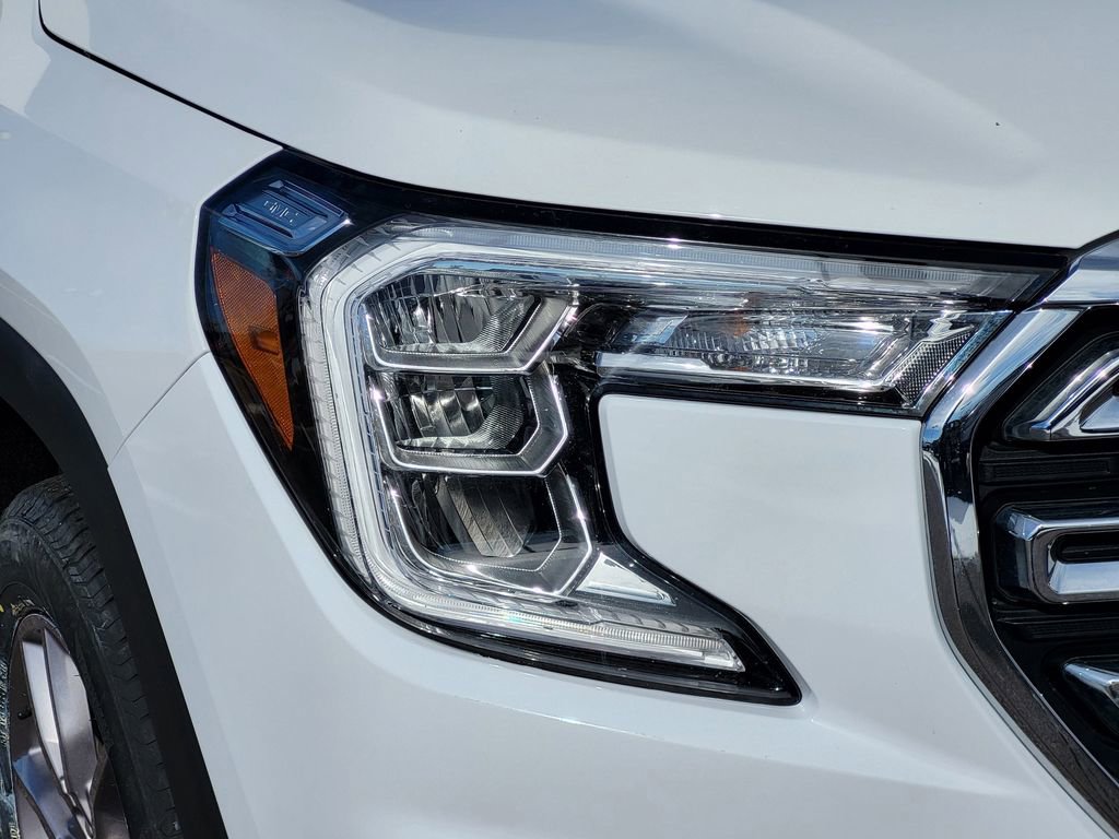 Used 2024 GMC Terrain SLT AWD/4WD image 28