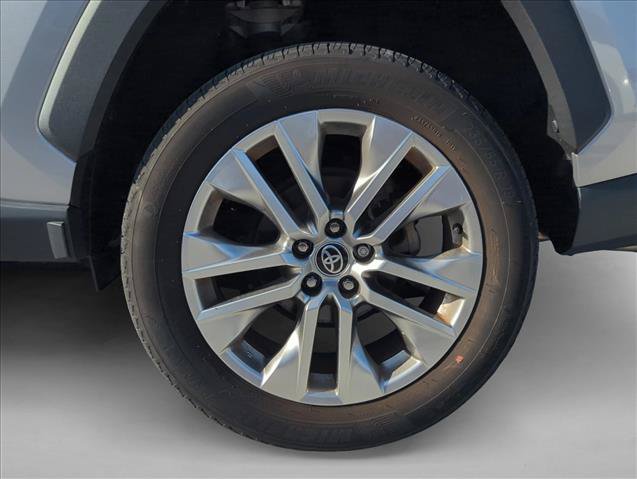 Used 2023 Toyota RAV4 XLE Premium FWD image 6