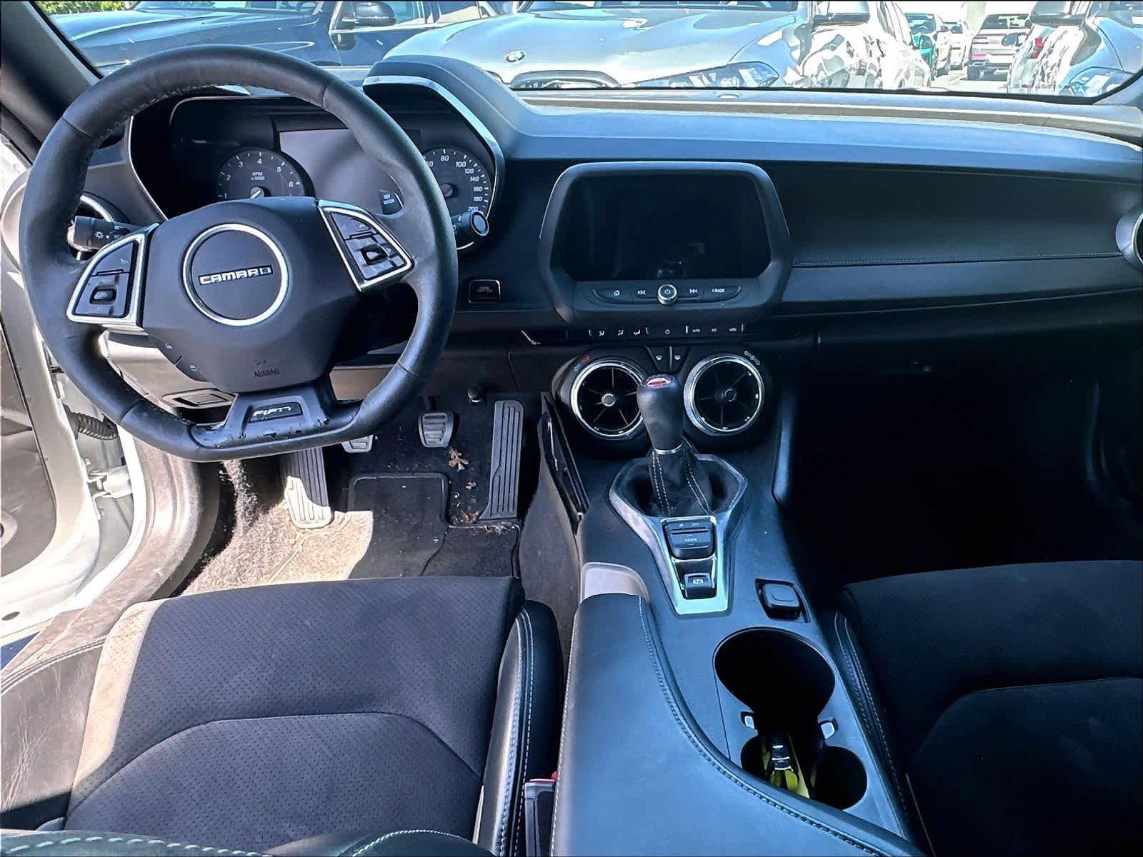 Used 2017 Chevrolet Camaro SS RWD image 10