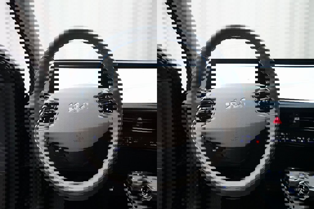 Used 2024 Kia EV6 Wind image 4