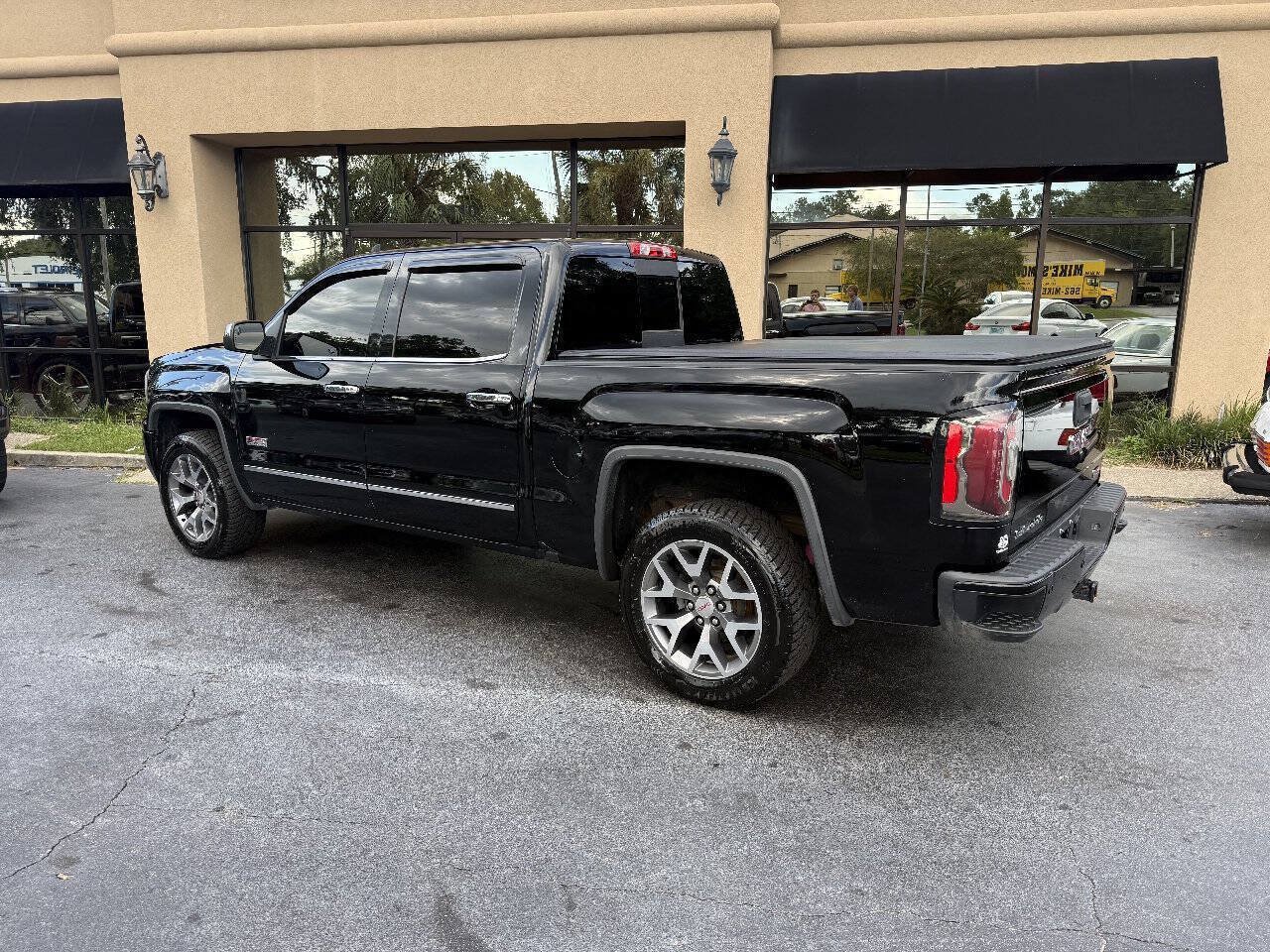 Used 2016 GMC Sierra 1500 SLT w/ All-Terrain Package AWD/4WD image 4