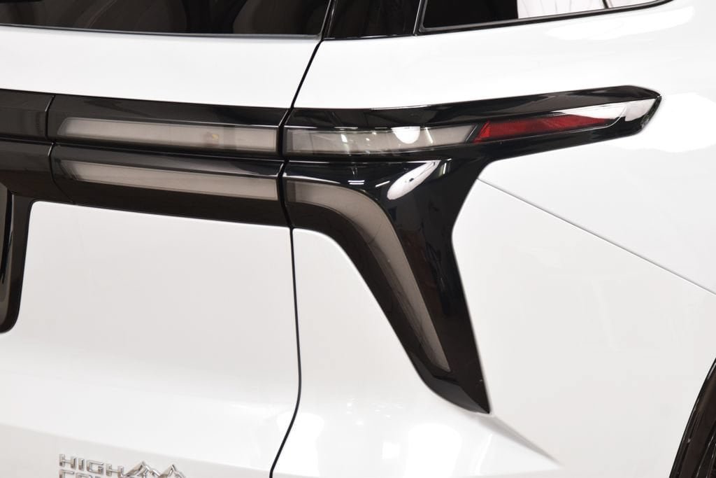 New 2026 Chevrolet Traverse High Country AWD/4WD image 19
