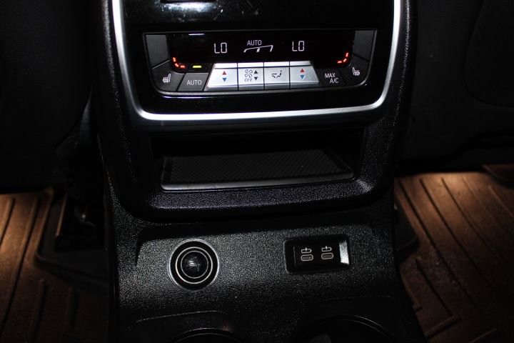 Used 2019 BMW X7 xDrive50i w/ Dynamic Handling Package image 27