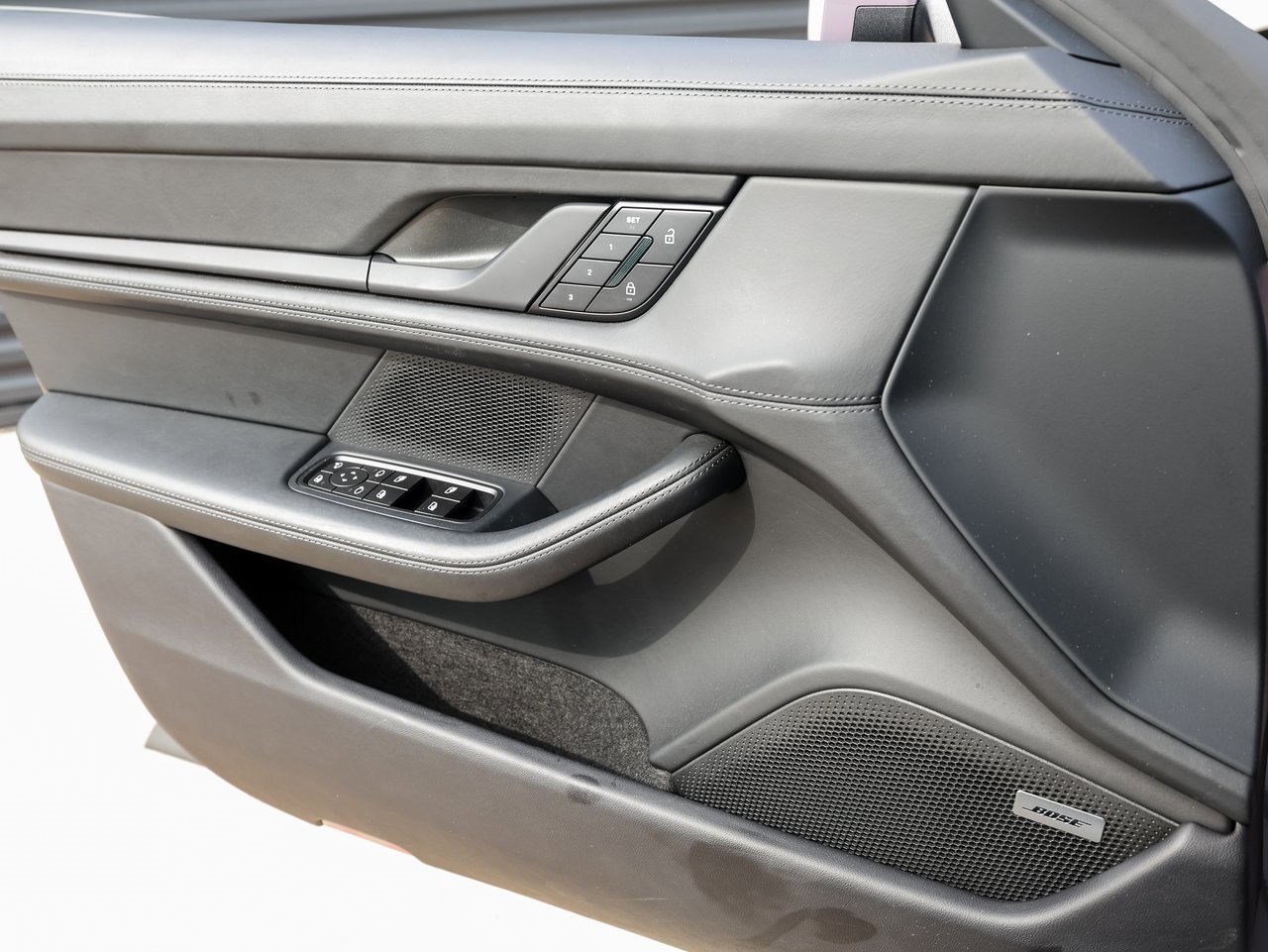 New 2025 Porsche Taycan 4S image 23