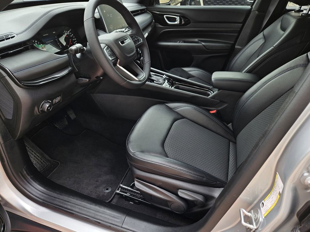 New 2026 Jeep Compass Latitude image 15