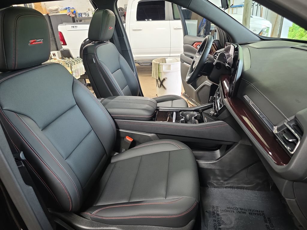 Used 2025 Chevrolet Traverse Z71 w/ Driver Confidence Package AWD/4WD image 10
