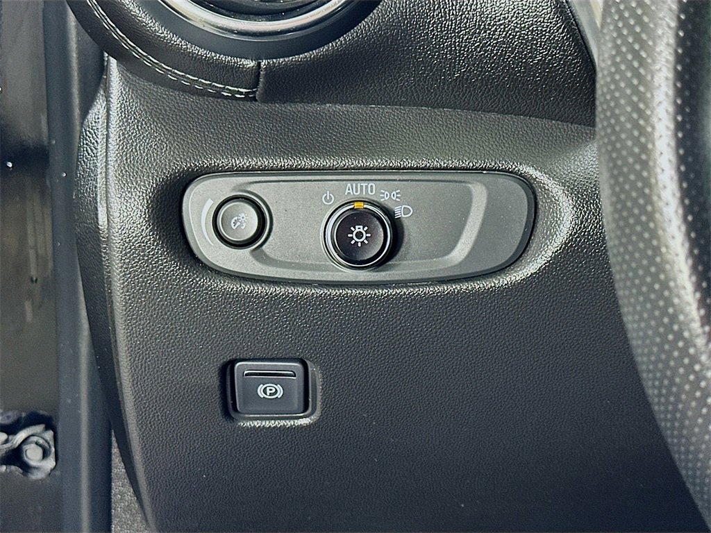 Used 2023 Chevrolet Blazer LT image 21