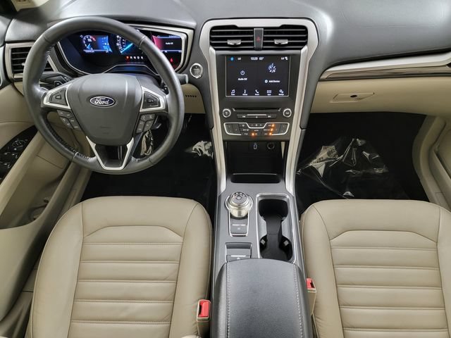 Used 2017 Ford Fusion SE w/ Fusion SE Technology Package FWD image 20