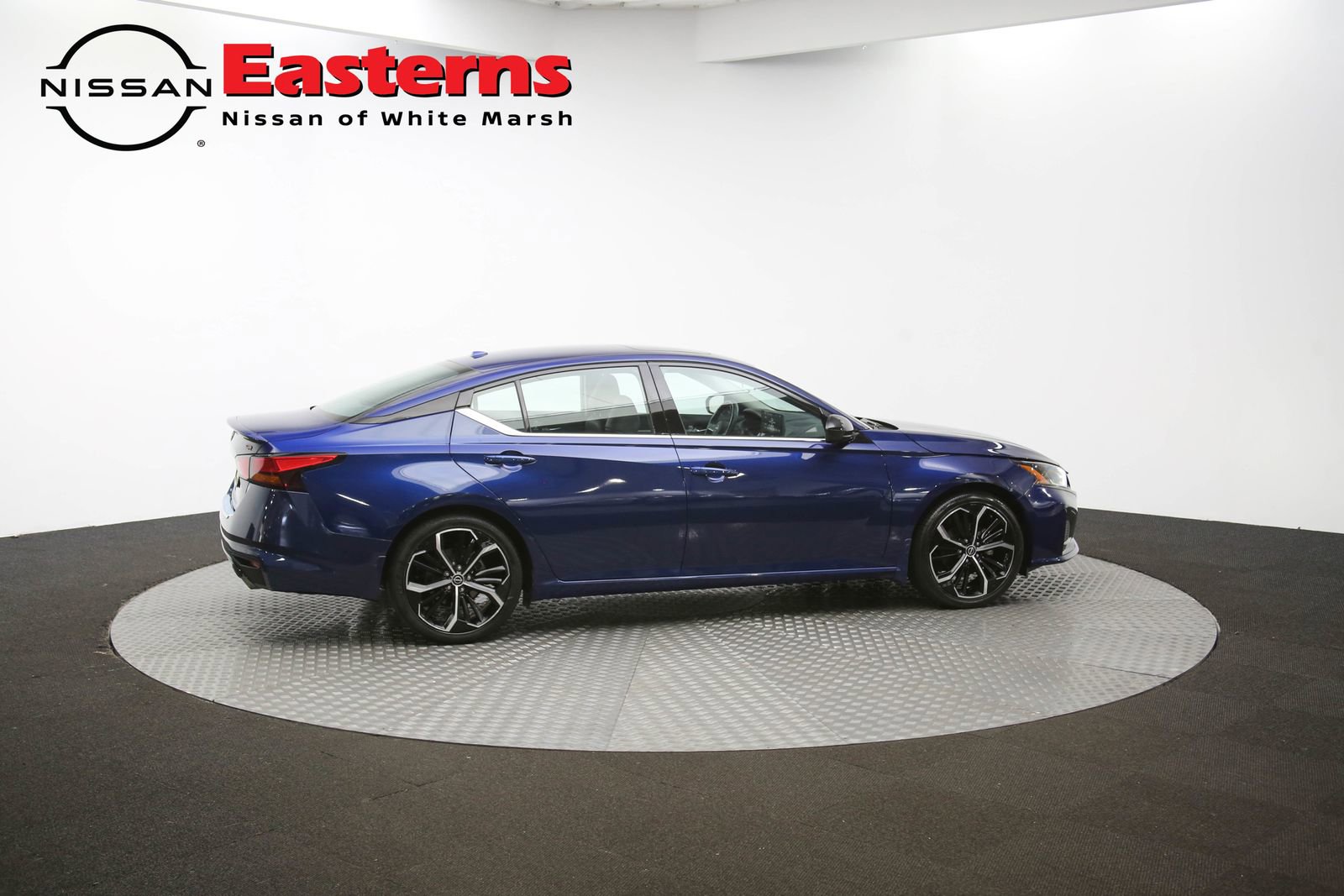 Used 2023 Nissan Altima 2.5 SR w/ SR Premium Package FWD image 41