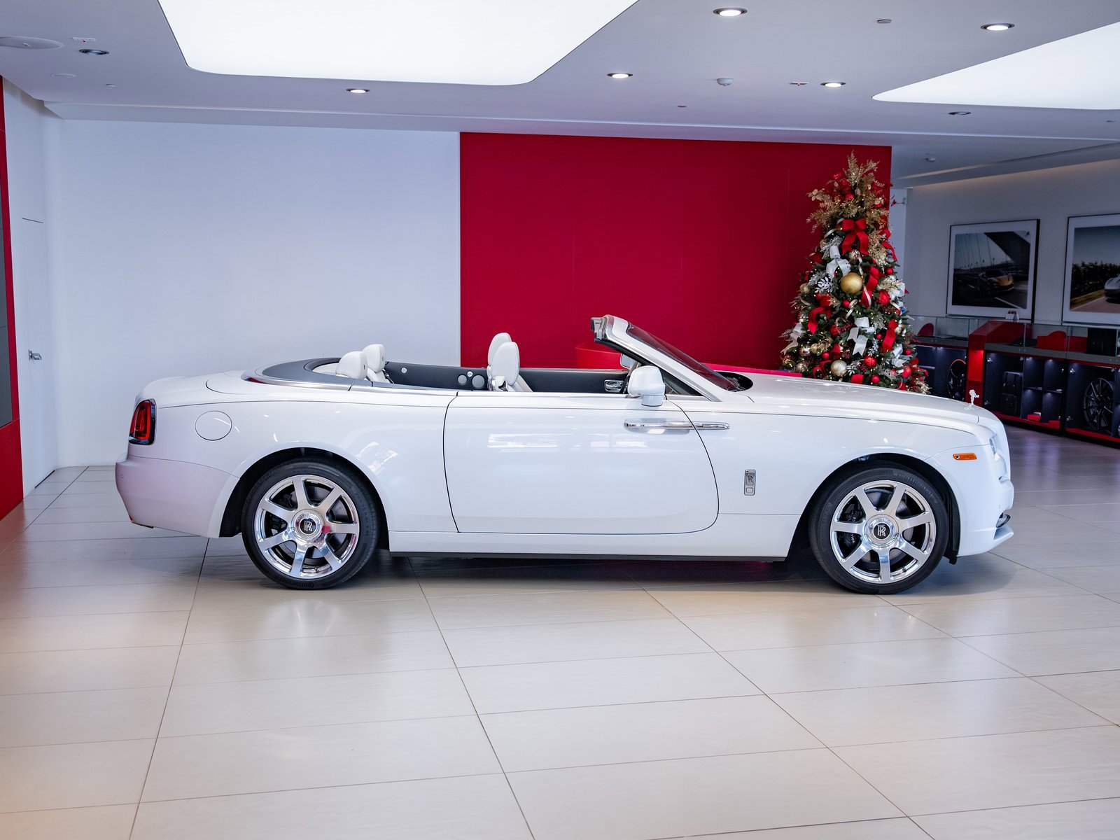 Used 2018 Rolls-Royce Dawn image 7