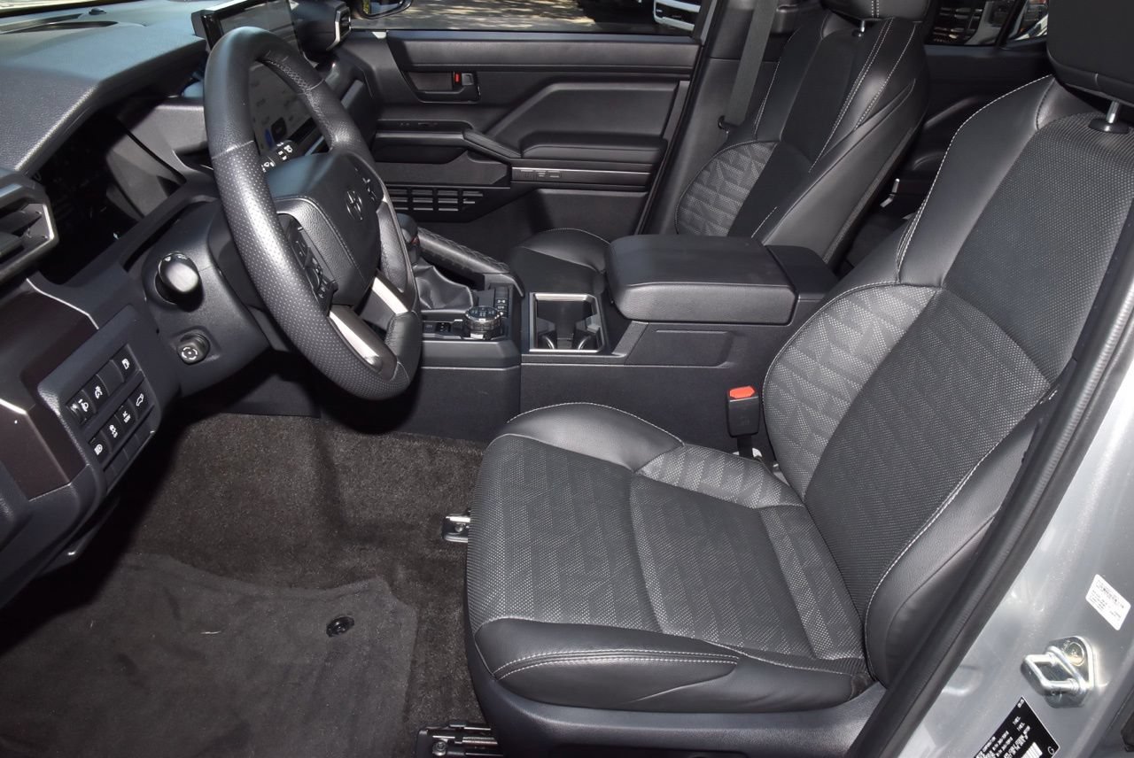 Used 2025 Toyota 4Runner TRD Off-Road Premium w/ Tow Technology Package AWD/4WD image 13